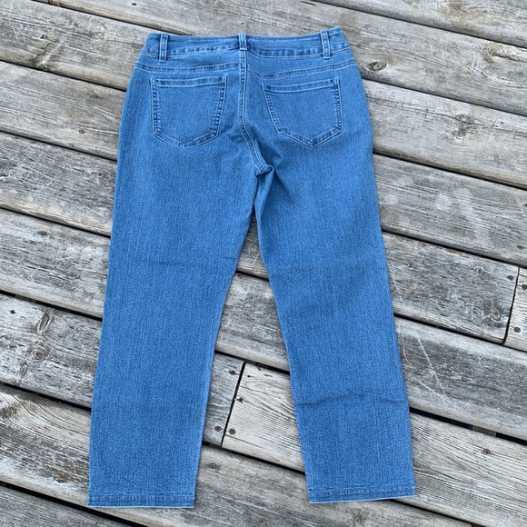 Nygard Denim Crops/ Capri - Picture 7 of 7